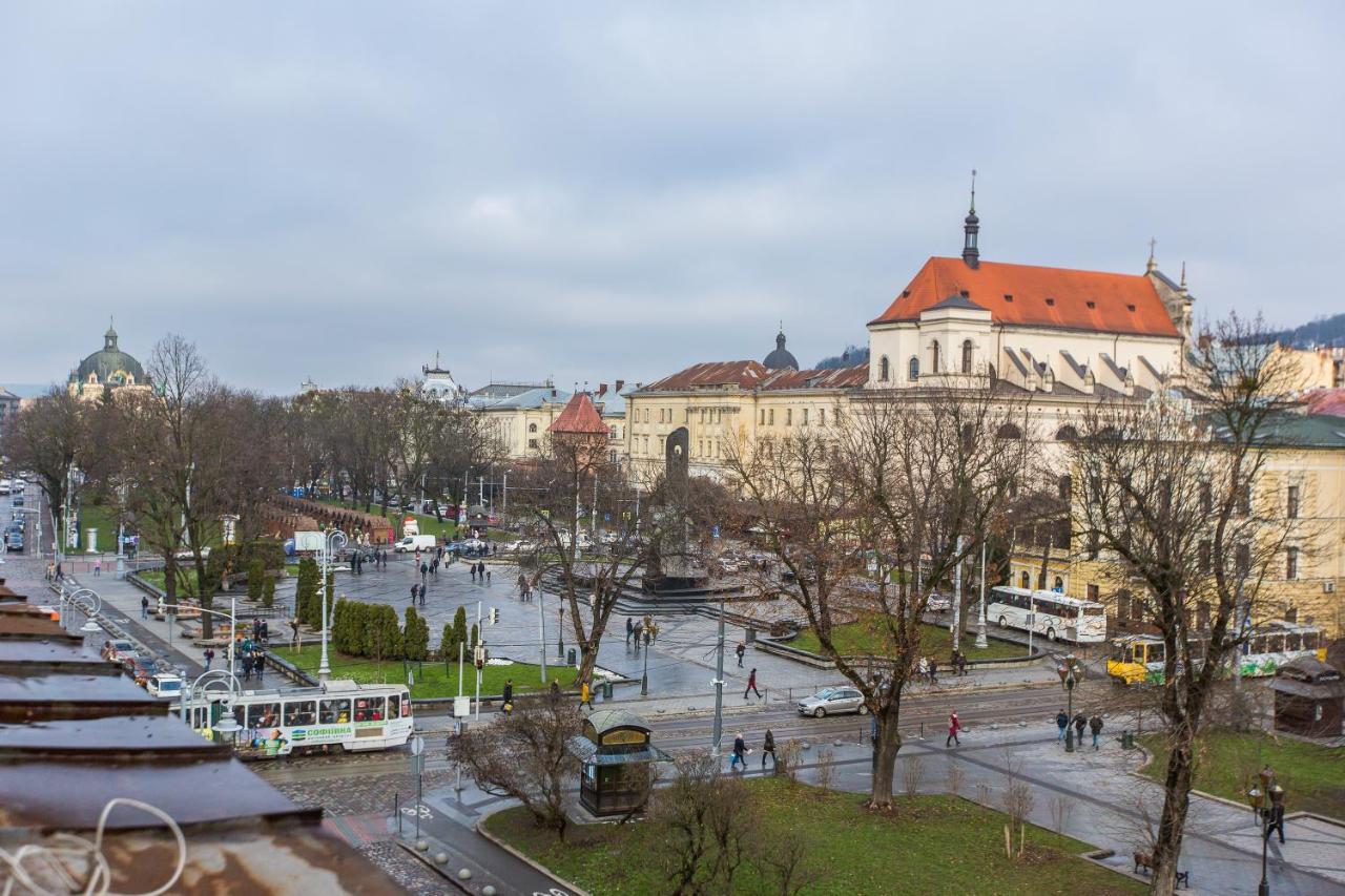 В Центрі Біля Ратуші Вулиця Площа Ринок 11 Liov Exterior foto