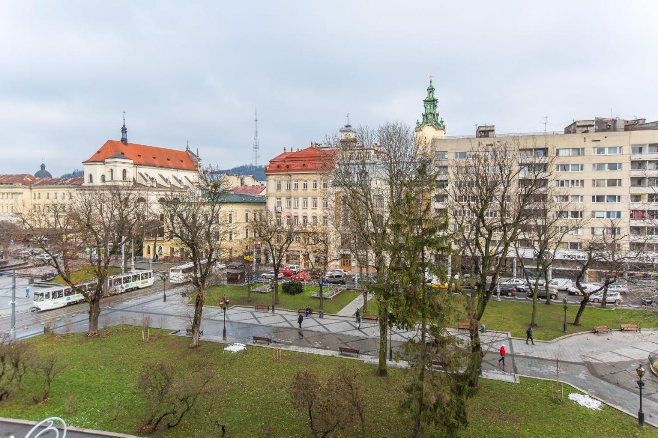 В Центрі Біля Ратуші Вулиця Площа Ринок 11 Liov Exterior foto