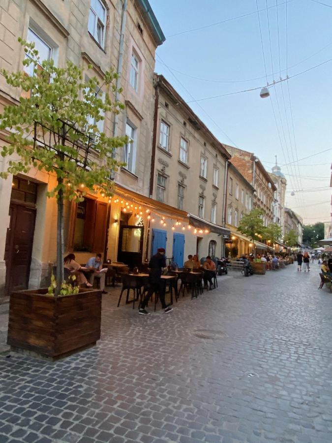 В Центрі Біля Ратуші Вулиця Площа Ринок 11 Liov Exterior foto
